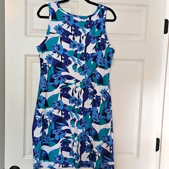 Floral Sleeveless Dress in Blue and White By Columbia Sportswear - Picture 2 of 8